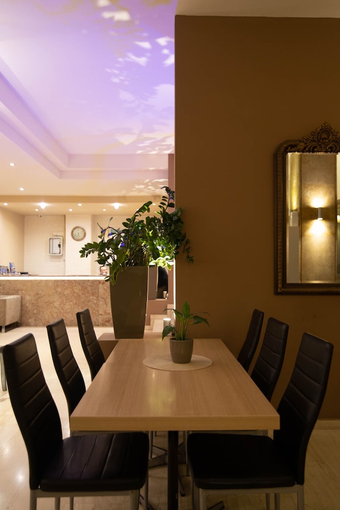 Nidimos Hotel 37/50