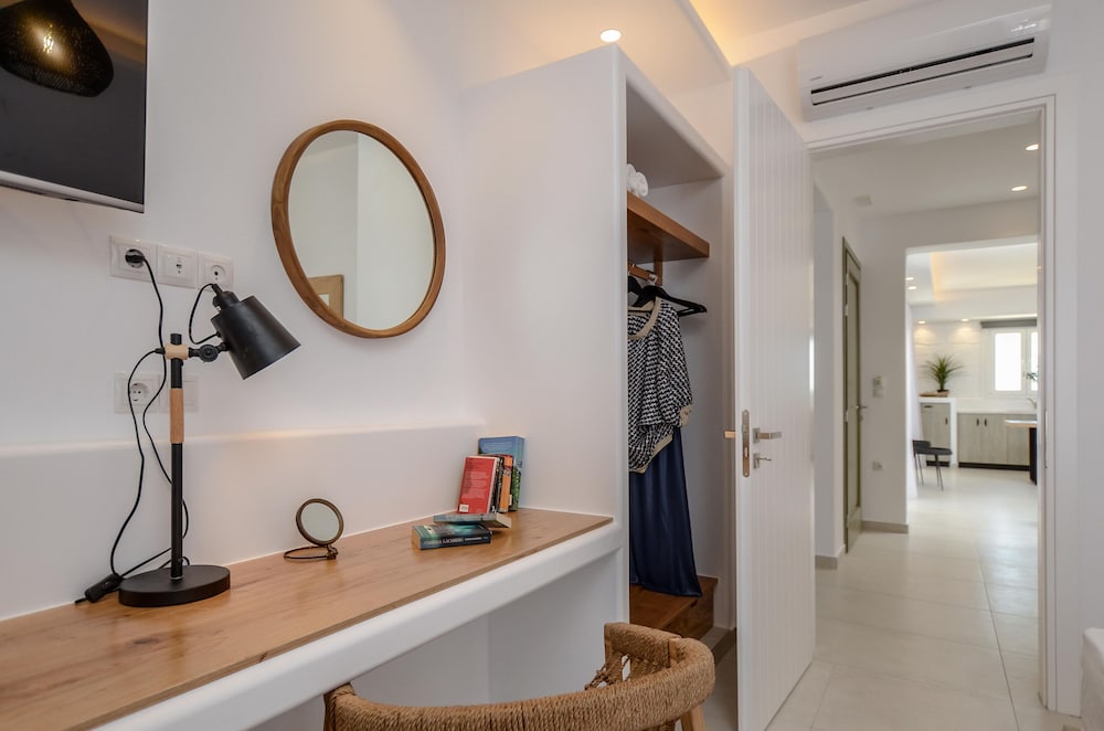 Sea & Olives Holiday Villas 50/50