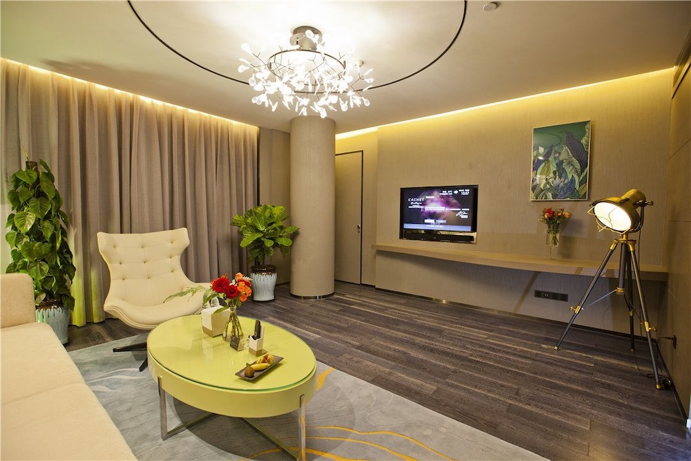 Cachet Boutique Kunming Artime 34/50