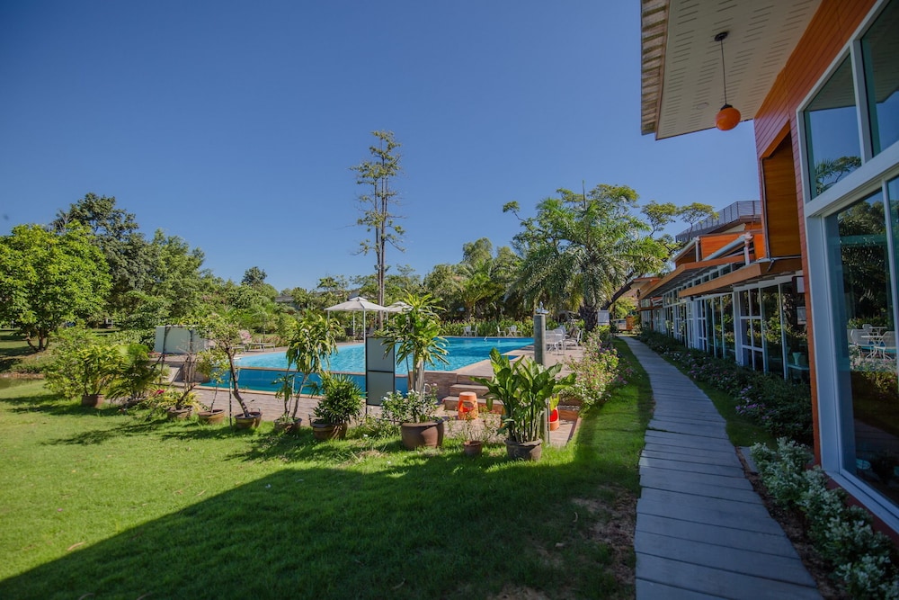 Baan Suan Khunta Golf Resort 13/67