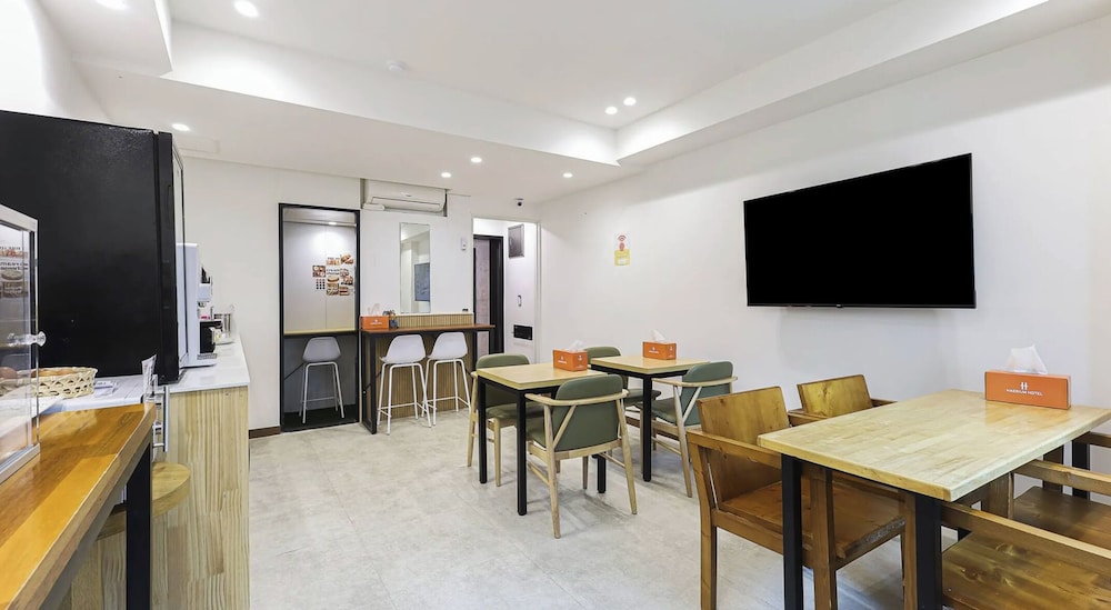 Hotel 109 65/73