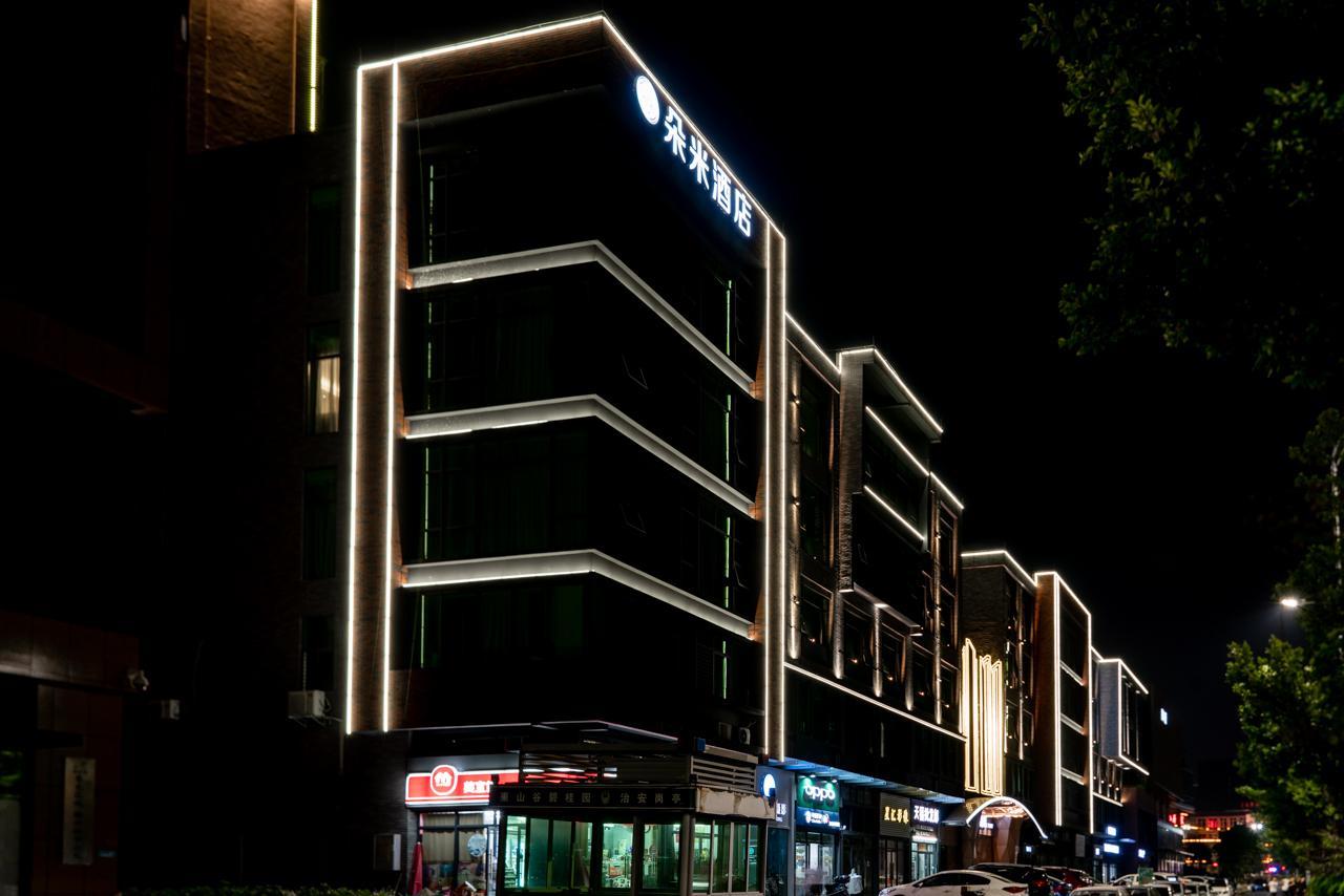 Tomeet Hotel 4/38