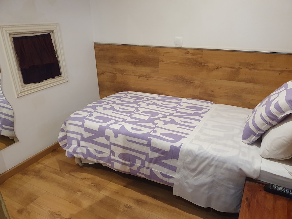 Hostal Victoriano 21/90