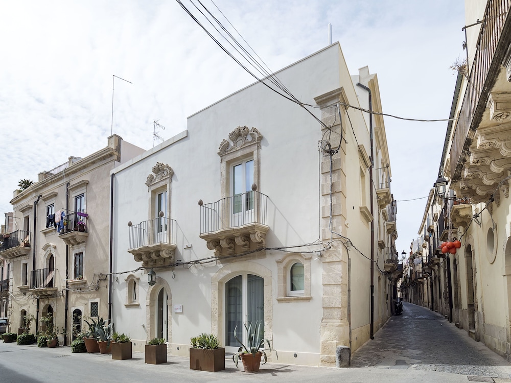 Re Federico Boutique Hotel 1/50