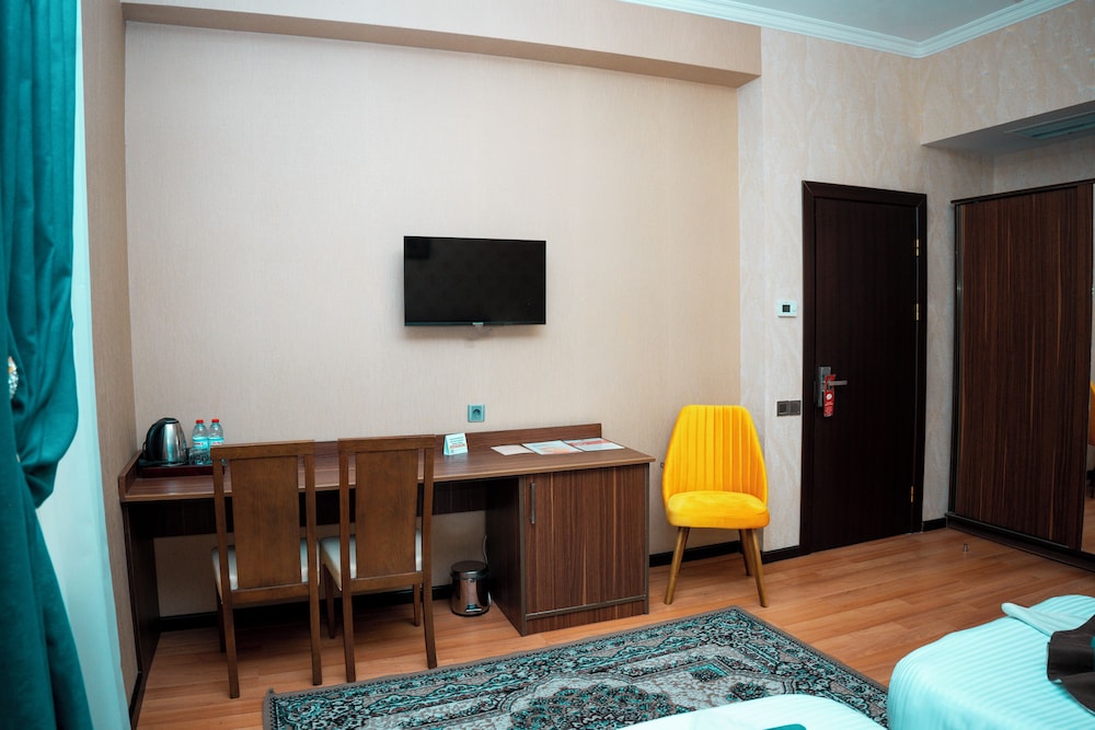NEMI HOTEL 40/50