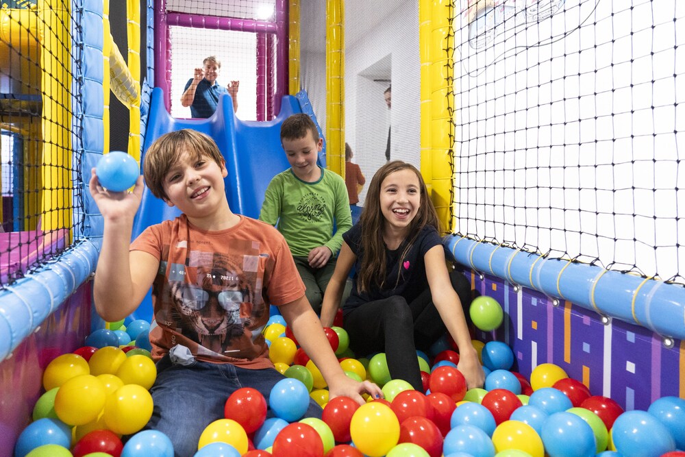 Family Apartments by Astoria Hotel & Medical Spa 42/50