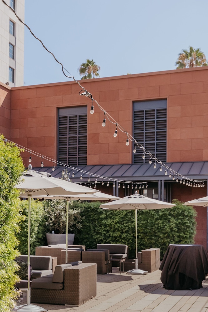 Hyatt Regency La Jolla at Aventine 10/68