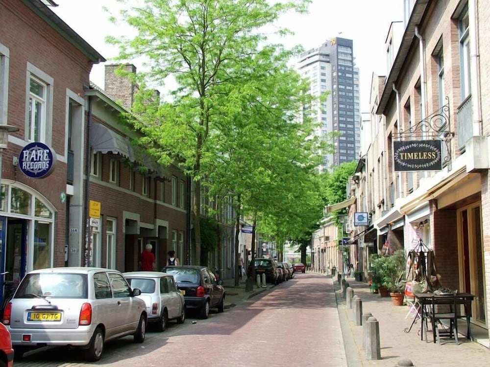 VAN DER VALK HOTEL EINDHOVEN 56/62