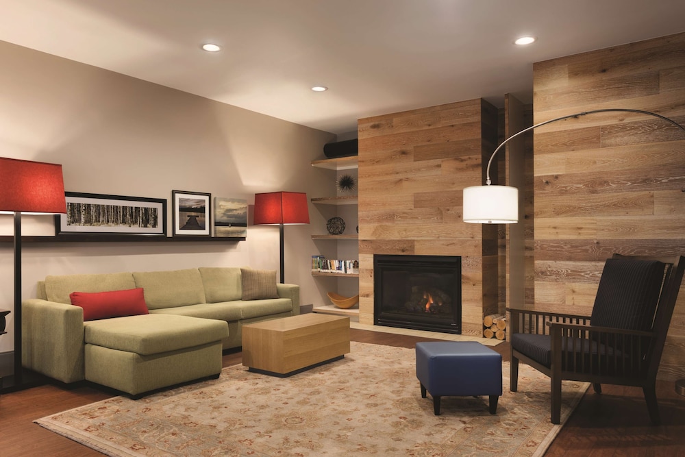 Country Inn & Suites by Radisson, Bentonville South - Rogers, AR 28/33