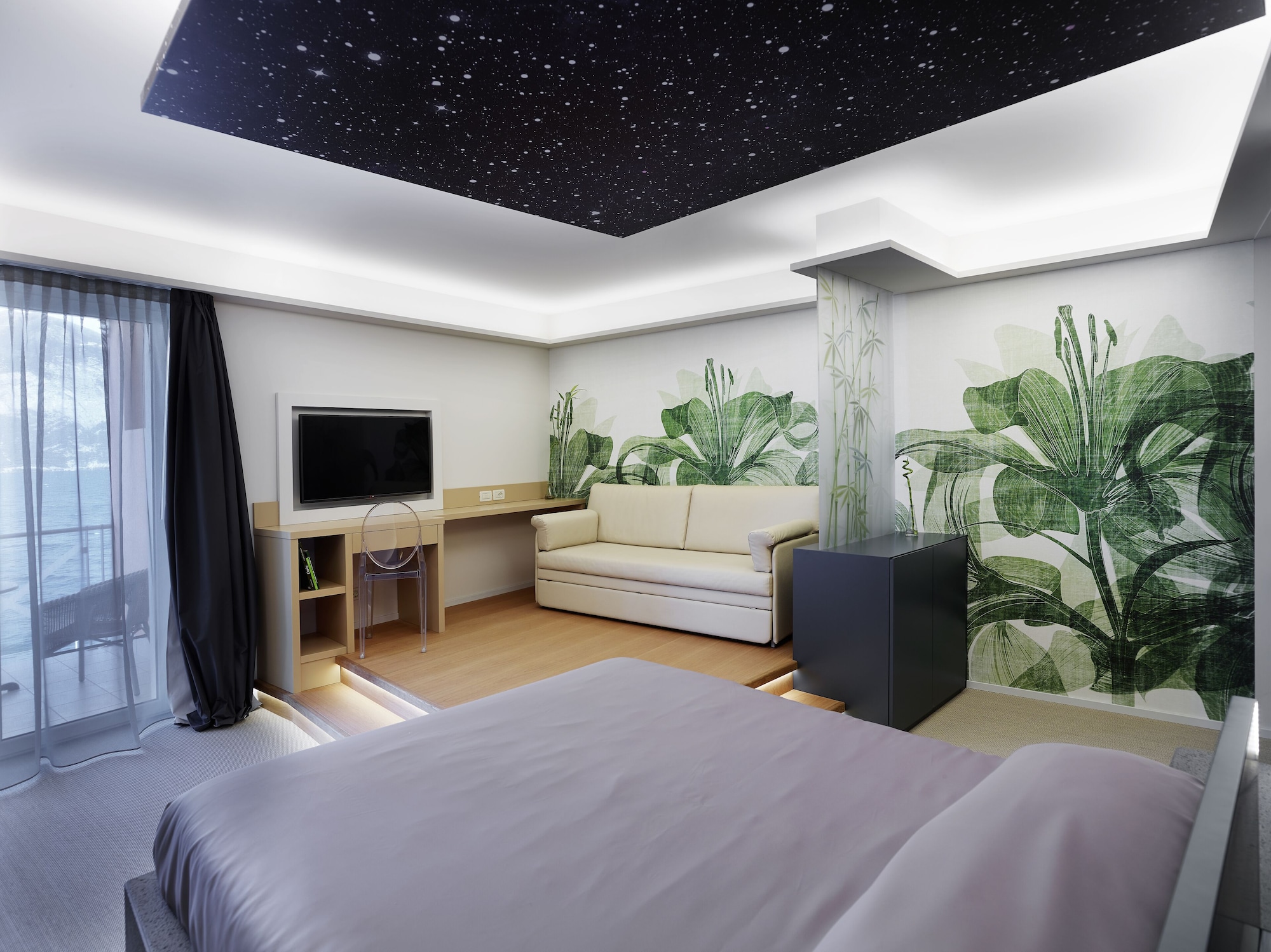 JUNIOR SUITE, SUPERIOR, LAKE VIEW, BALCONY