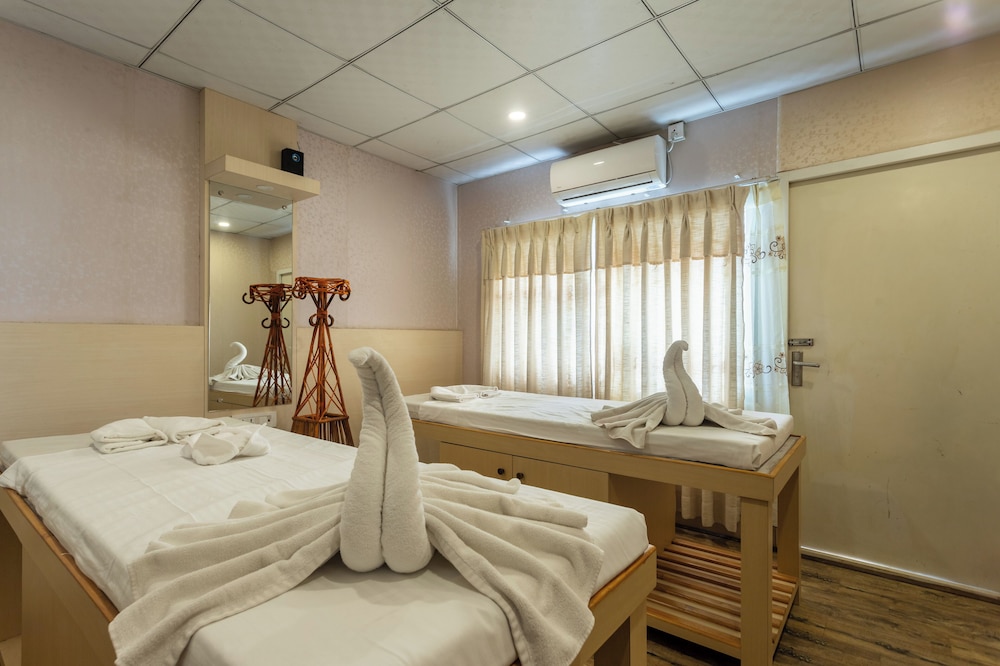 Hotel Sarathi 21/50