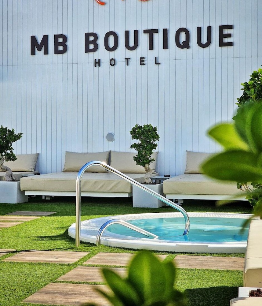 MB BOUTIQUE HOTEL 43/50
