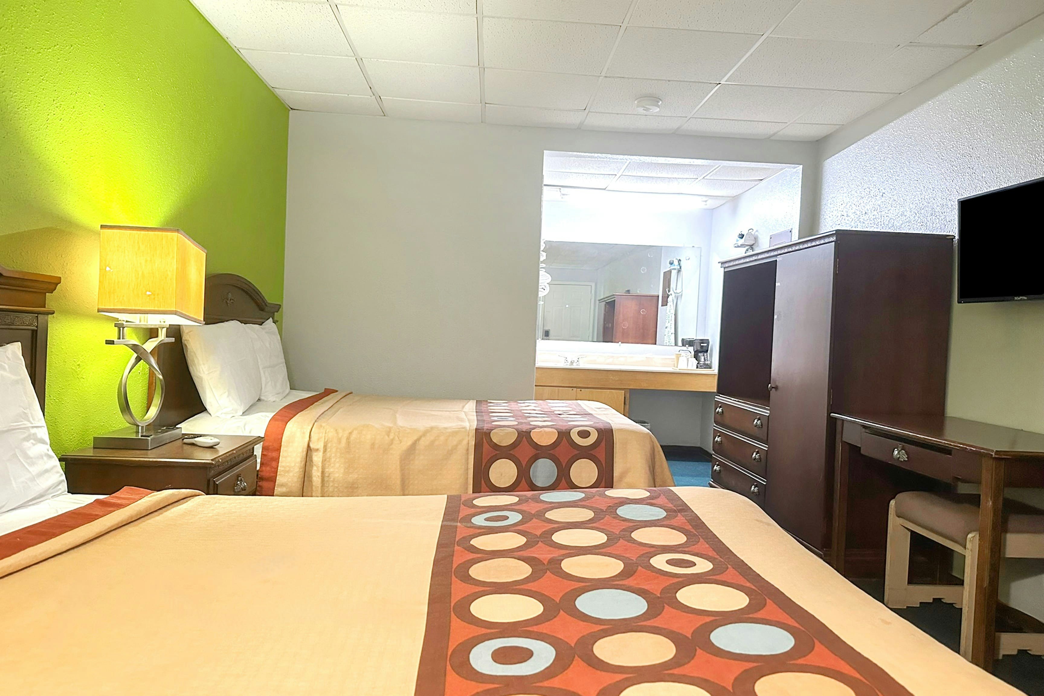 Room, 2 Queen Beds, OYO Hickory House Inn 3/5