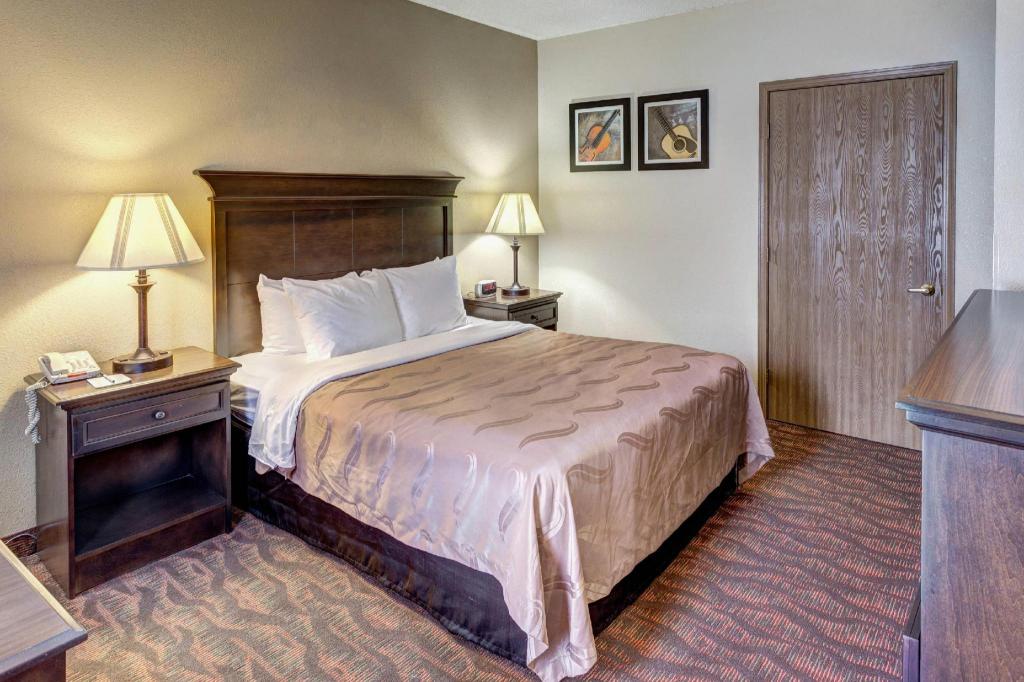 EFFICIENCY, KING BED