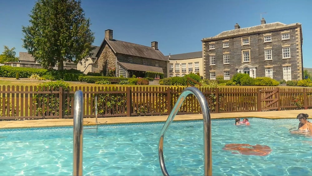 Macdonald Resorts Plas Talgarth 63/71