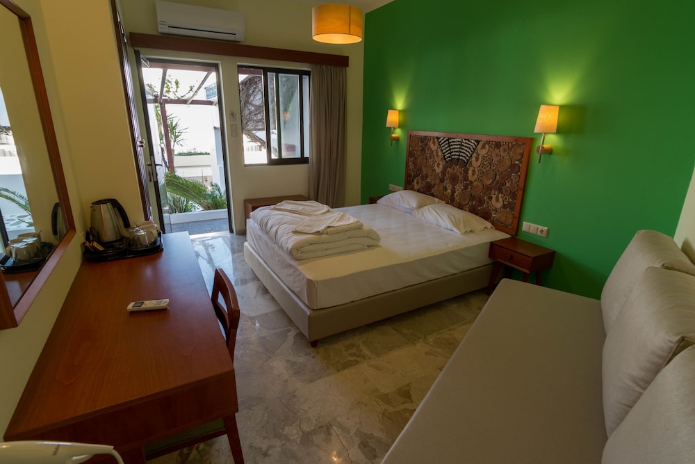 Aris Hotel Paleochora 26/42