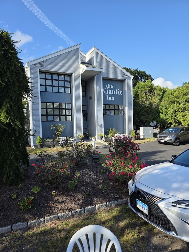 The Niantic Inn 36/50