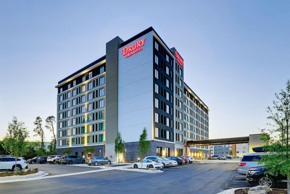 Drury Plaza Hotel North Charleston 51/55