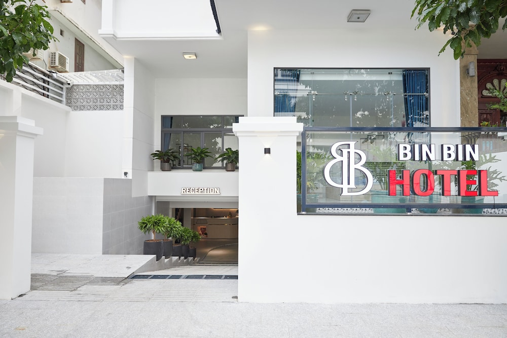 Bin Bin Hotel 9 11/50