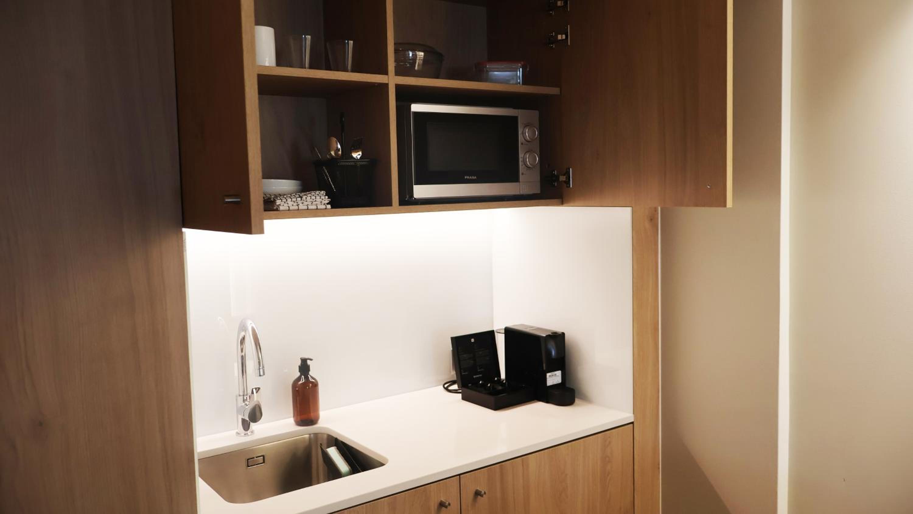 غرفة بريميوم بسرير كينج، Amazonia Lisboa Hotel 8/8