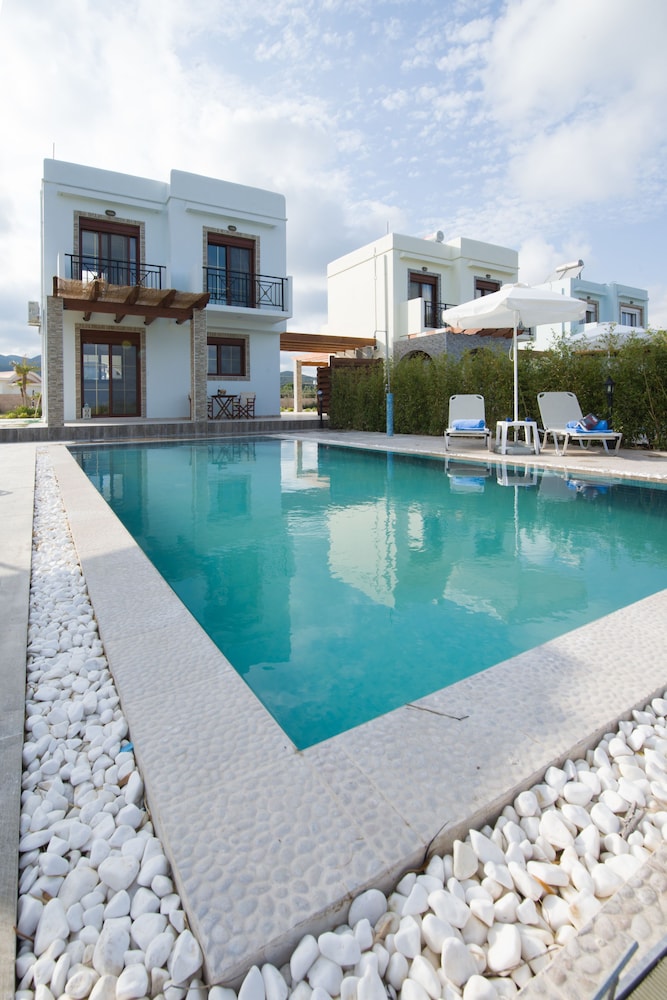 Petra Villas 17/24