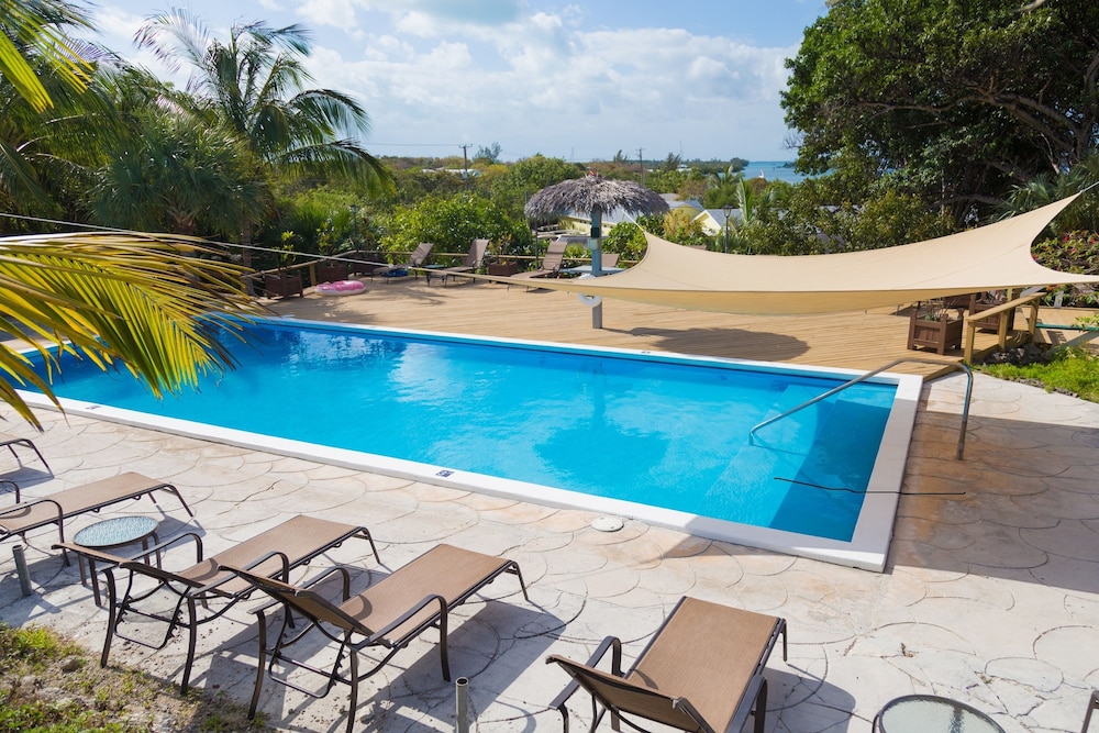 Green Turtle Club Resort Marina 42/46