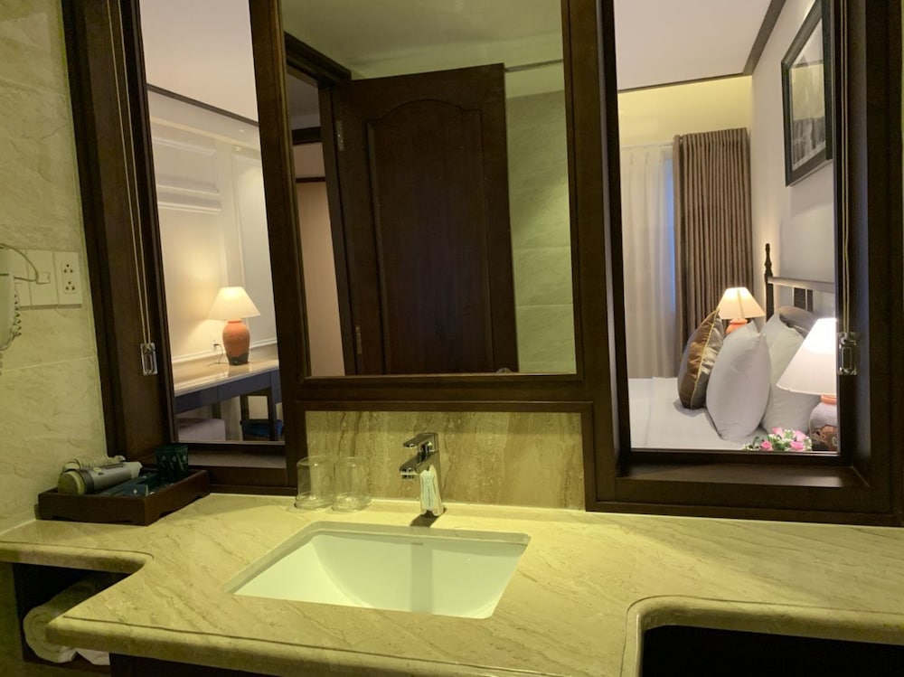 Tran Vien Dong Hotel 50/50