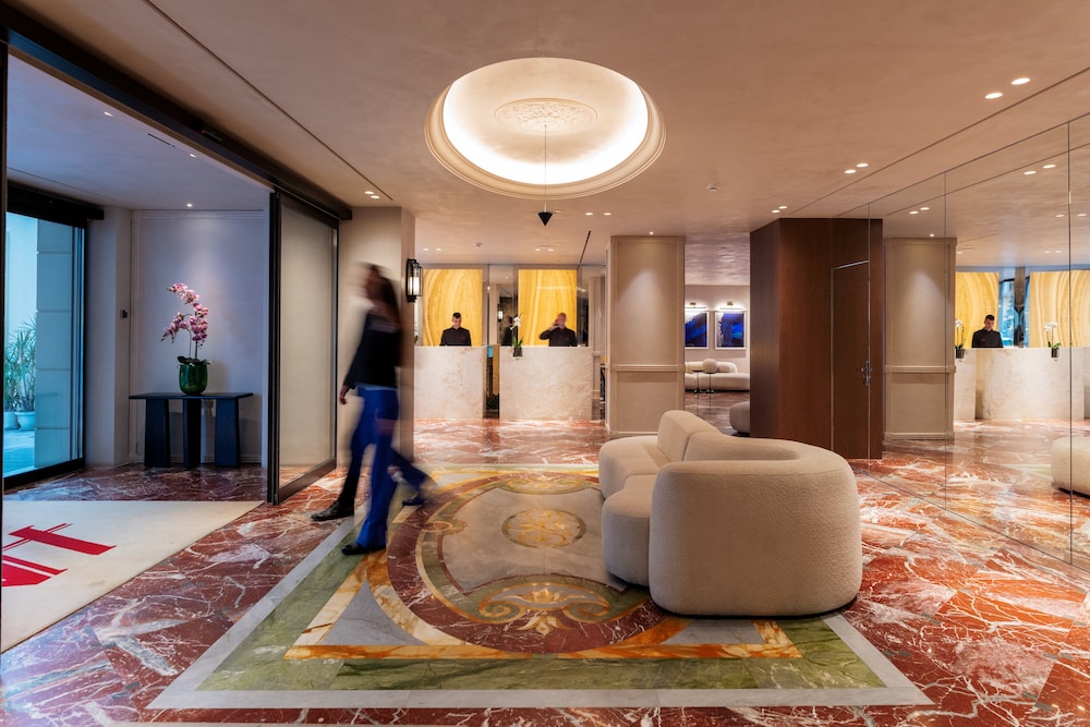 Astor Hotel 48/69