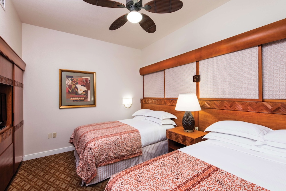 2 BEDROOMS, SUITE, GOLF COURSE VIEW, ACCESSIBLE