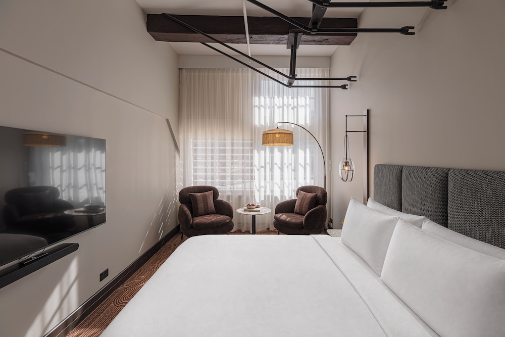 Horizon, King Bed