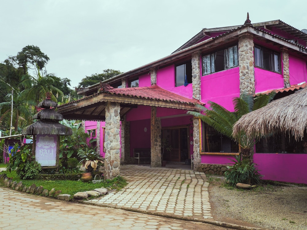 Bali Suites Itamambuca 6/48