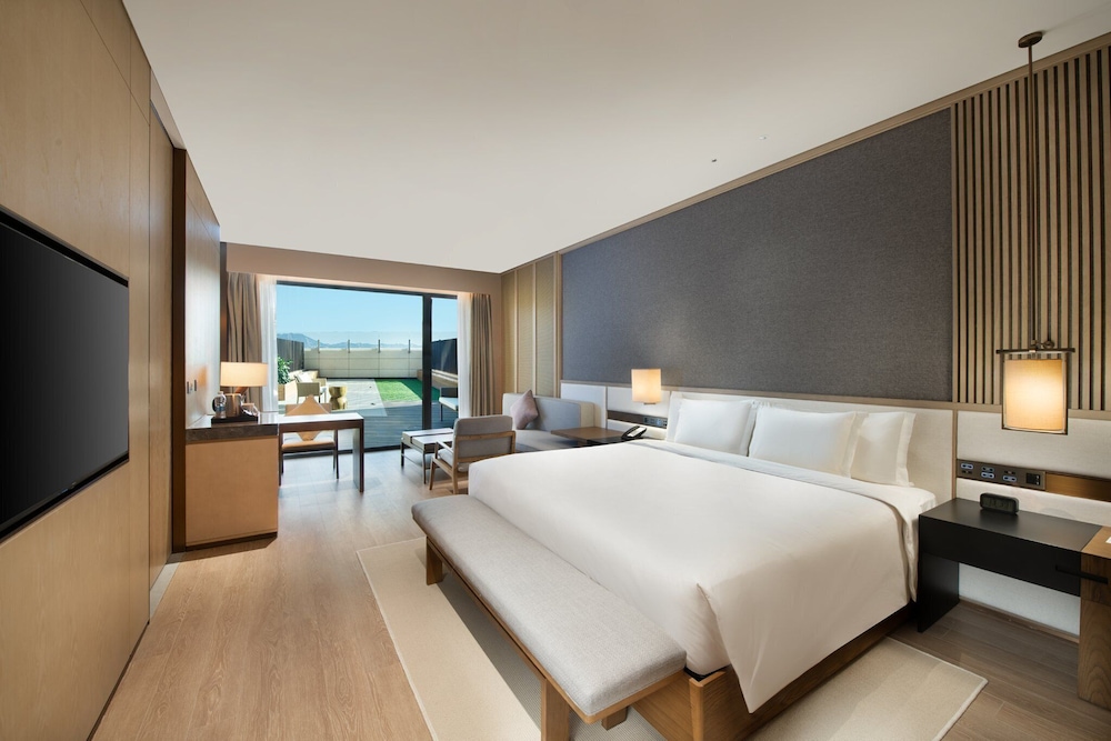Crowne Plaza Zunhua Hot Spring Town 18/71