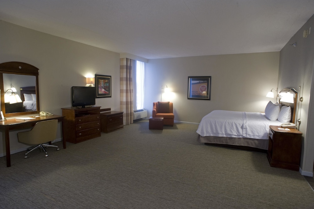 Hampton Inn Springfield-South 12/39