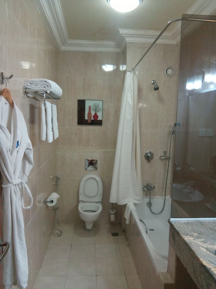 Ibeto Hotels 43/46