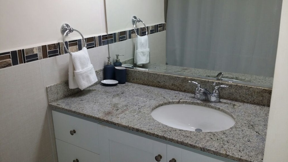 Kingsway New Kingston Guest Apartment Ii 43/45