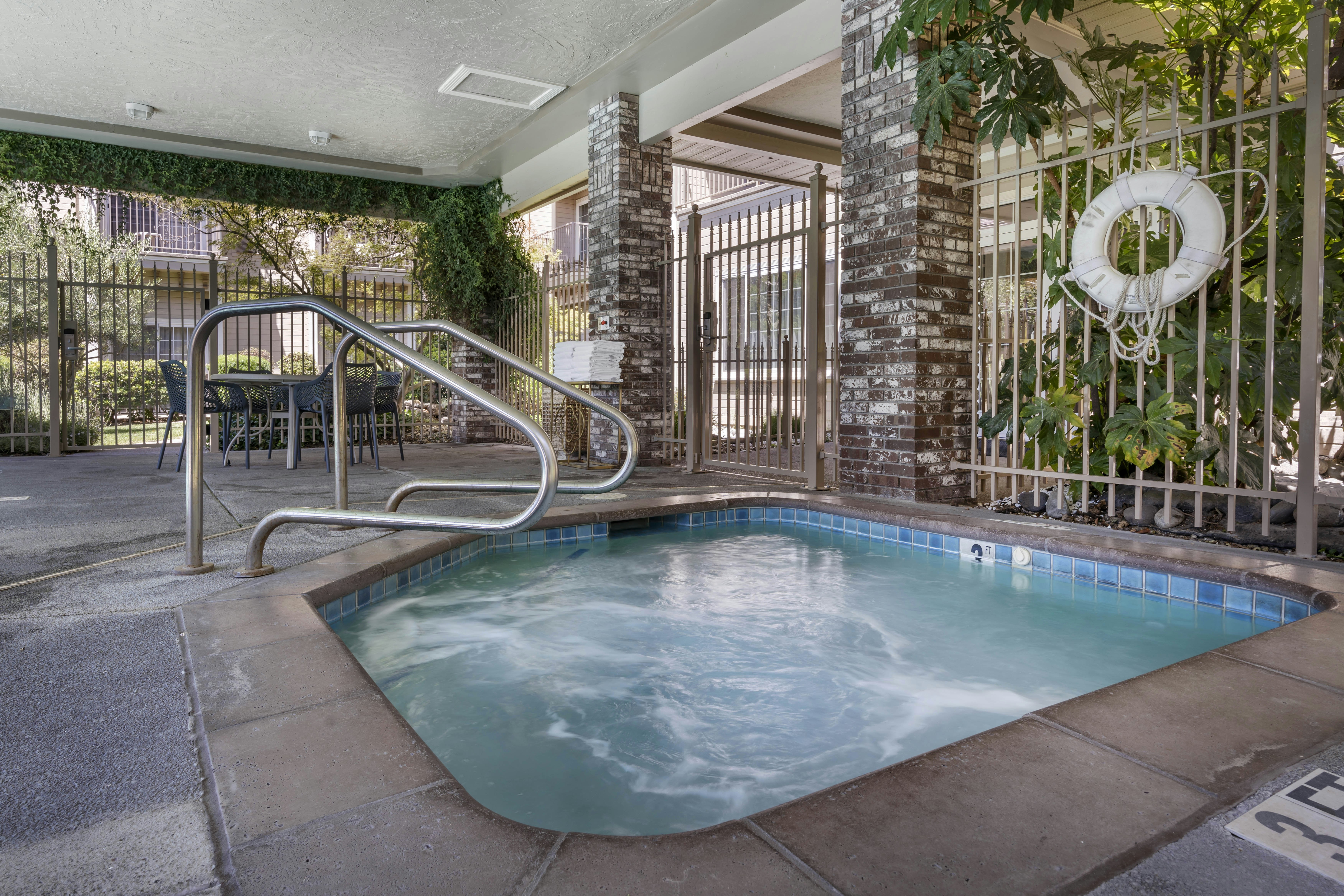 Hampton Inn Ukiah CA 8/16
