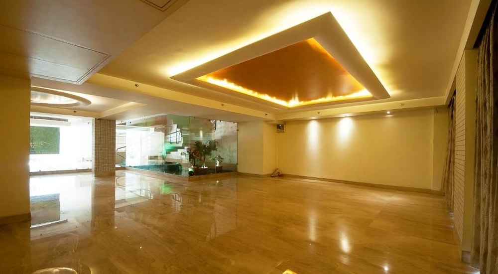 Mayur Hotel 24/49