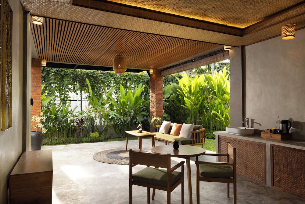 Beehouse Dijiwa Ubud 32/48