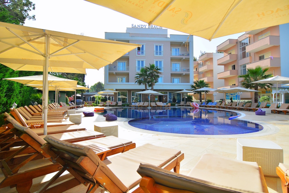 Sandy Beach Resort 36/74