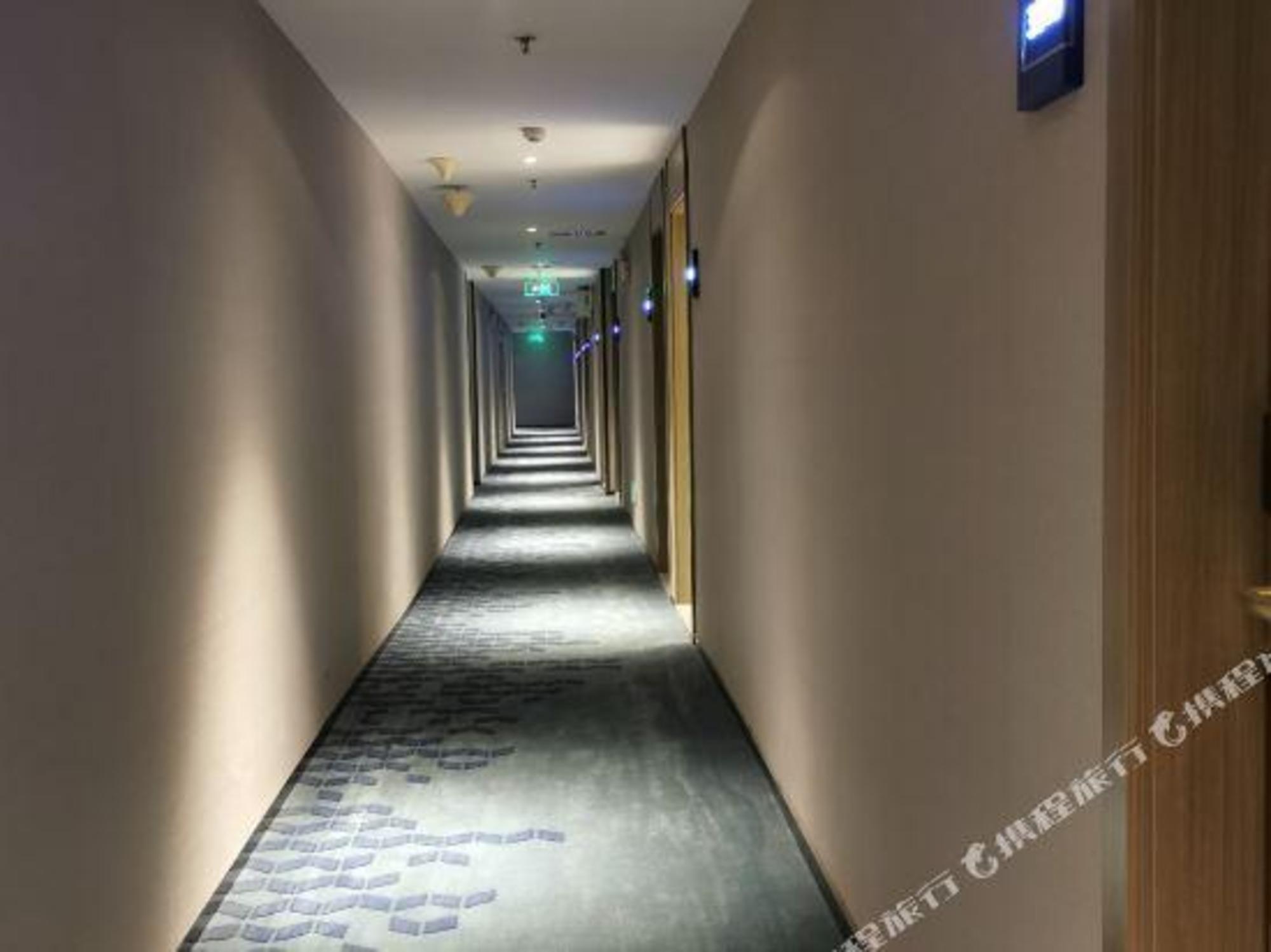 7 Days Inn (Guangzhou Jingxi Nanfang Hospital Tonghe Metro Station) 26/34