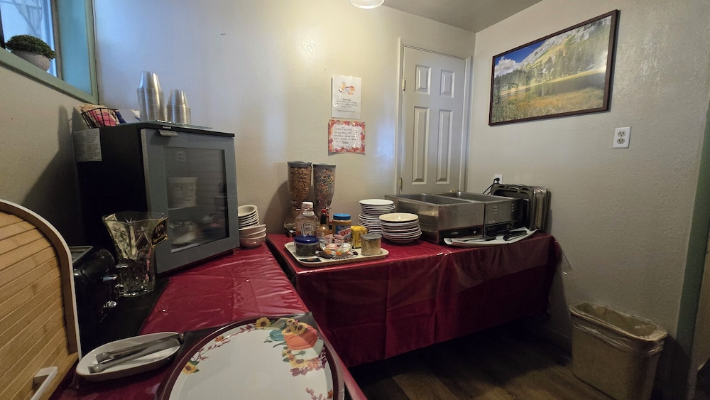 Cinnamon Bear Inn 70/80