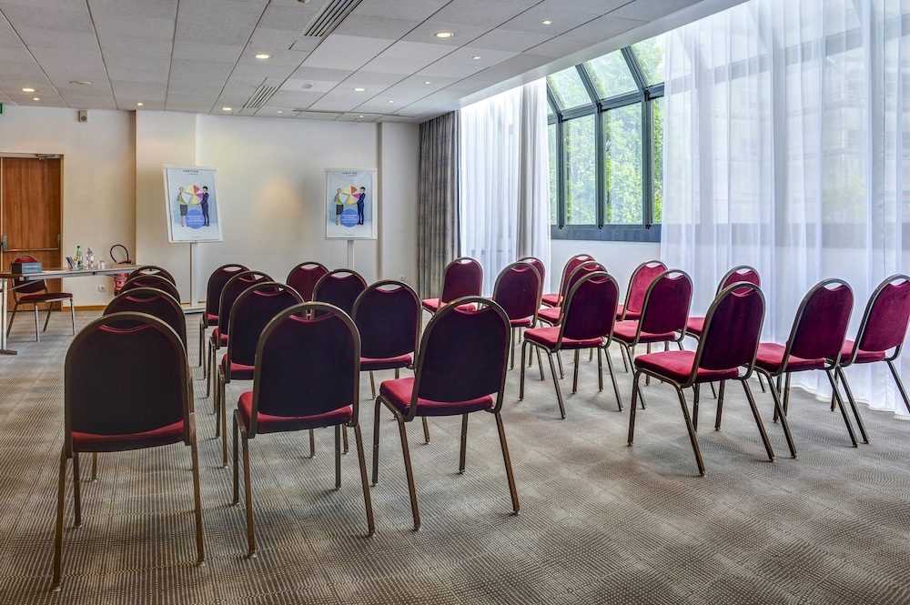 Novotel Paris Suresnes Longchamp 40/48