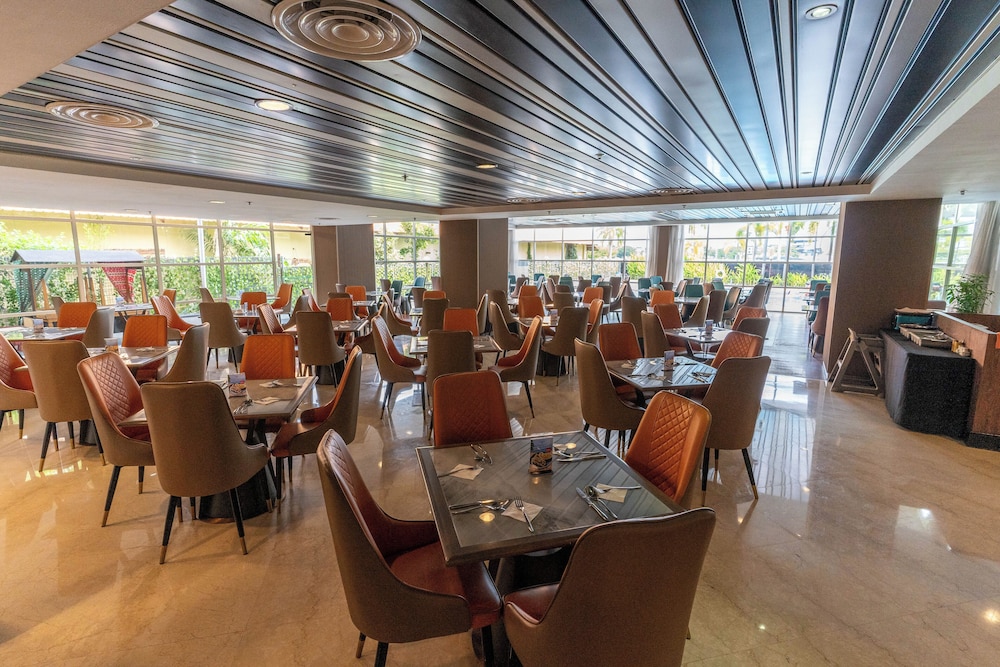 Promenade Hotel Kota Kinabalu 48/67