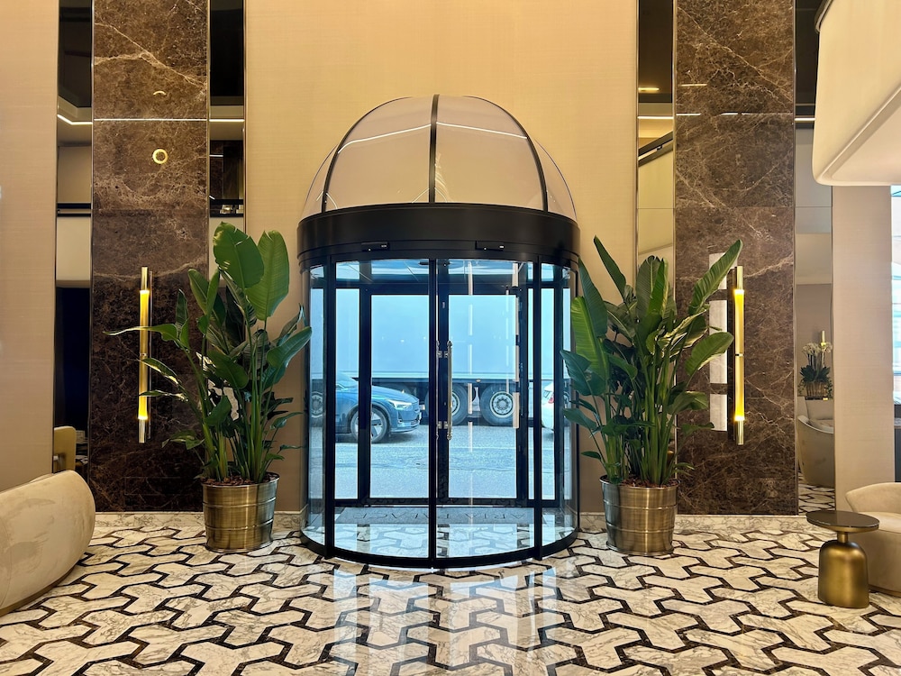 Aria Palace 22/30