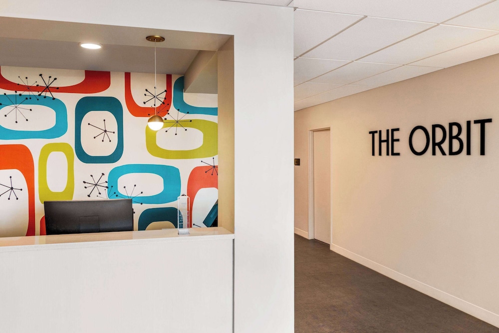 The Orbit Hotel, Trademark Collection by Wyndham 5/42