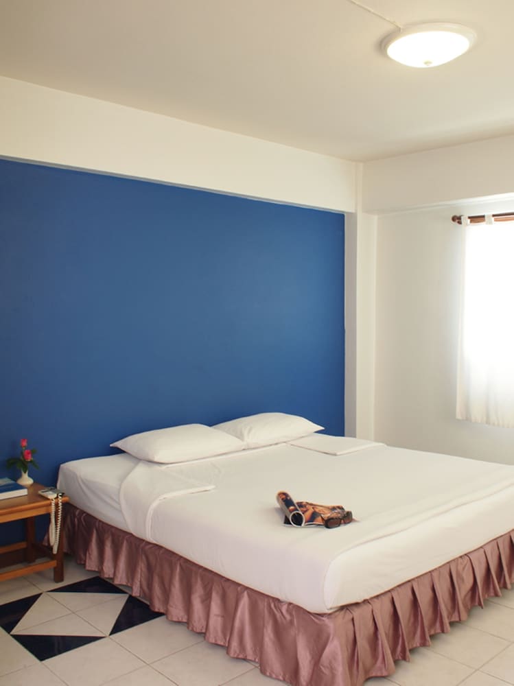Sun Hotel 32/63