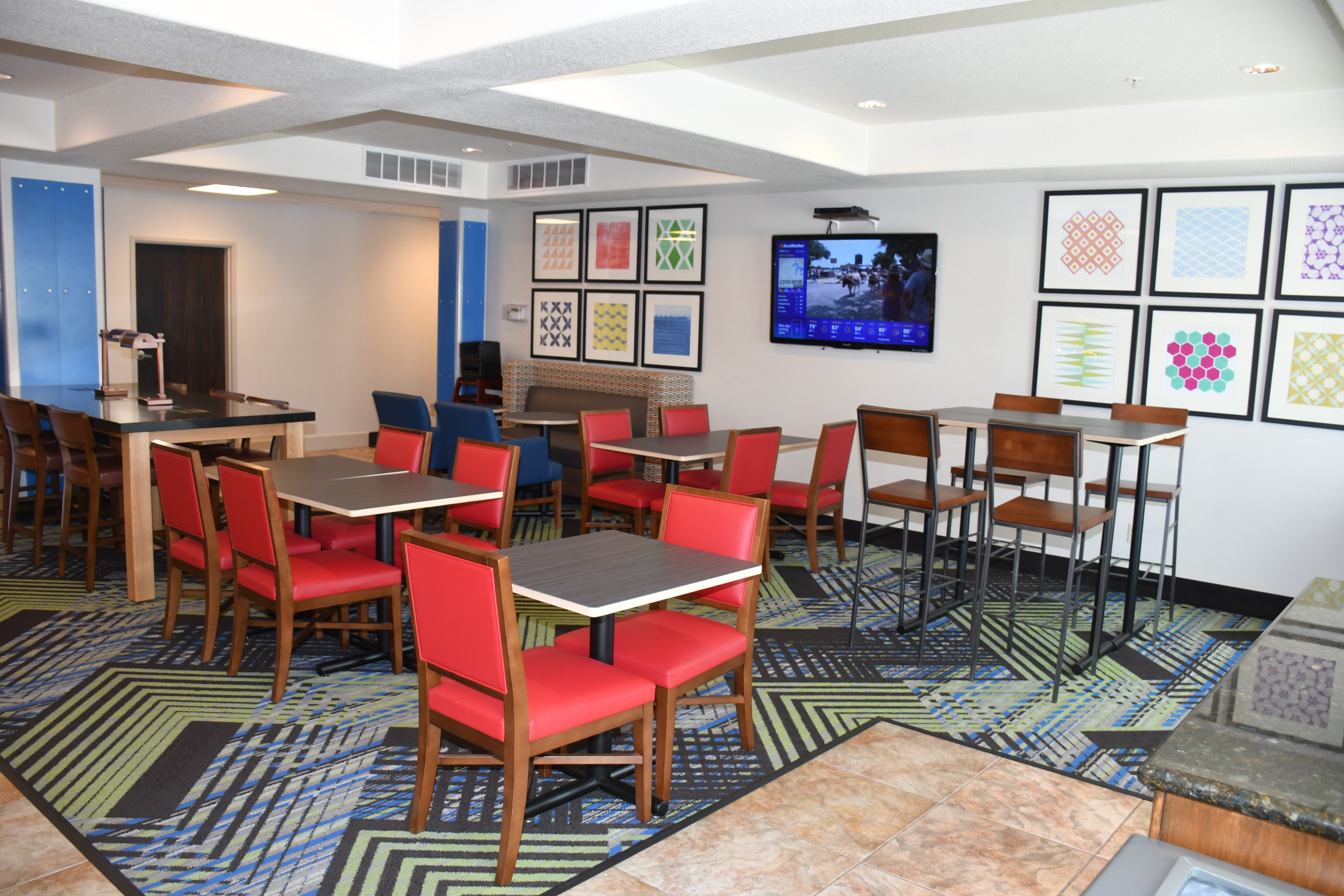 Holiday Inn Express Hotel And Suites Evanston 38/50