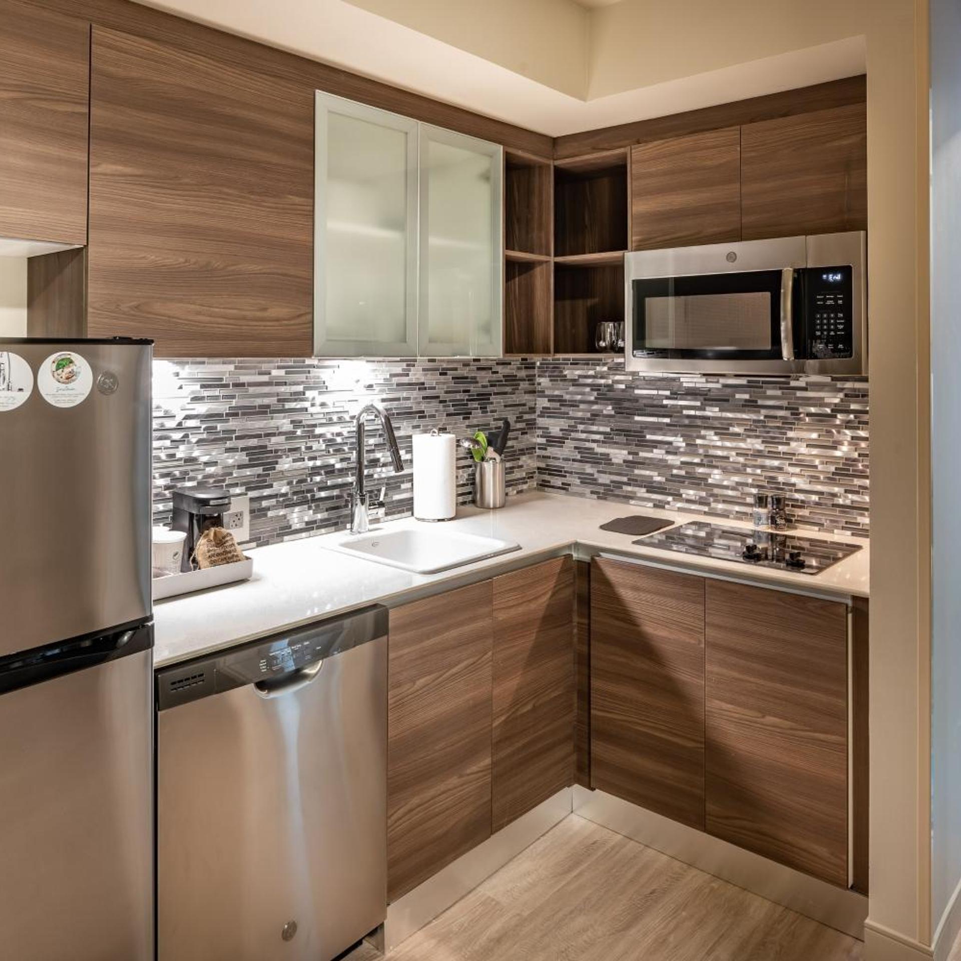 غرفة تنفيذية بسرير كينج مع أريكة، Element Dallas Downtown East 7/7