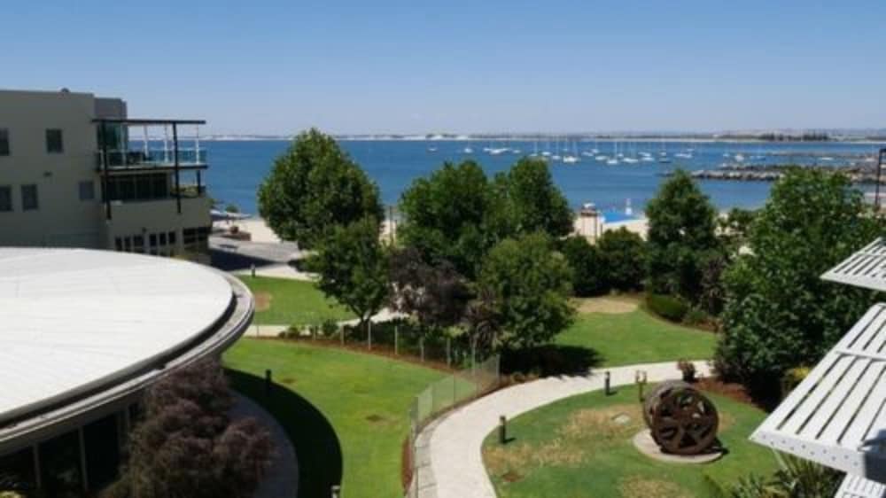 Bunbury Hotel Koombana Bay 32/34