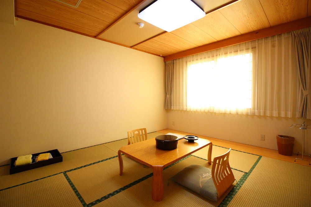 RISHIRI MARINE HOTEL 22/39
